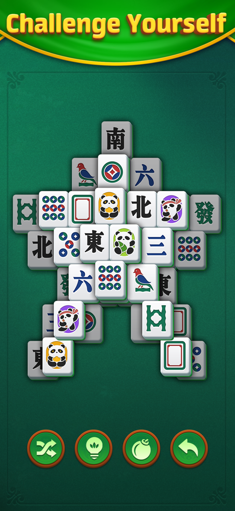Un tablero de juego de solitario Mahjong con azulejos grandes con motivos de pandas y tradicionales sobre un fondo verde.