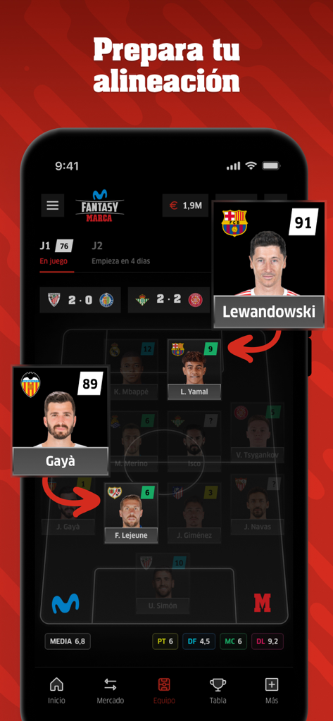 Fantasy MARCA - Pantalla de la aplicación MARCA Fantasy mostrando un campo de fútbol con cromos de jugadores para la gestión de la alineación.
