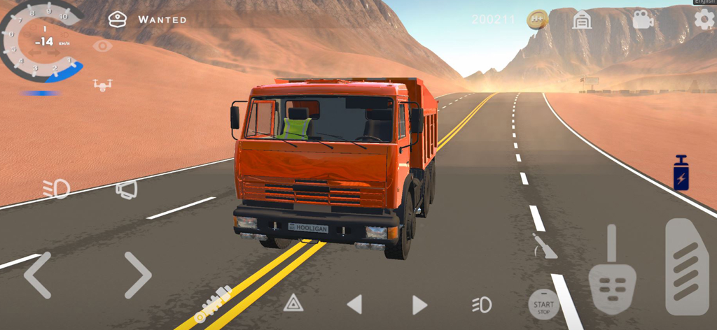 Hooligan 자동차 개조에서 도로를 달리는 주황색 트럭