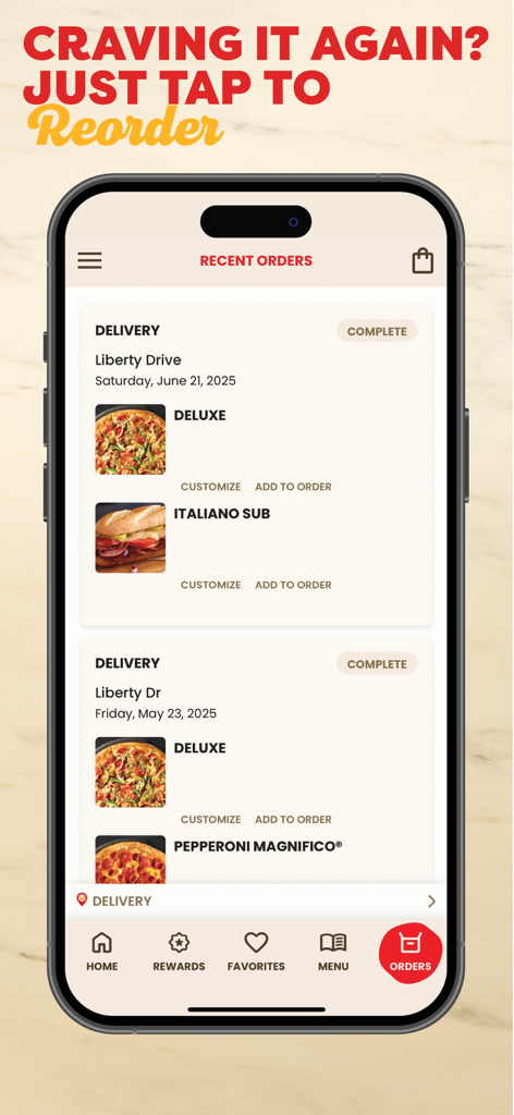 Marco’s Pizza - Application Marco's Pizza affichant l'historique des commandes récentes avec une invite pour cliquer et réorganiser les favoris passés.