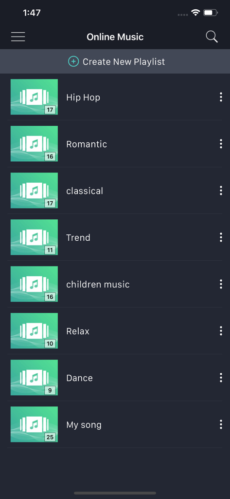 MusicOZ: Music player - Interfaz de la aplicación MusicOZ que muestra una lista de listas de reproducción de música en línea por géneros como Hip Hop y Romántico