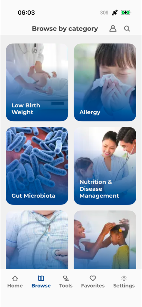 NNI365 - Schermata dell'app mobile che mostra varie categorie di risorse mediche tra cui Basso Peso alla Nascita, Allergie, Microbiota Intestinale e Gestione delle Malattie Nutrizionali