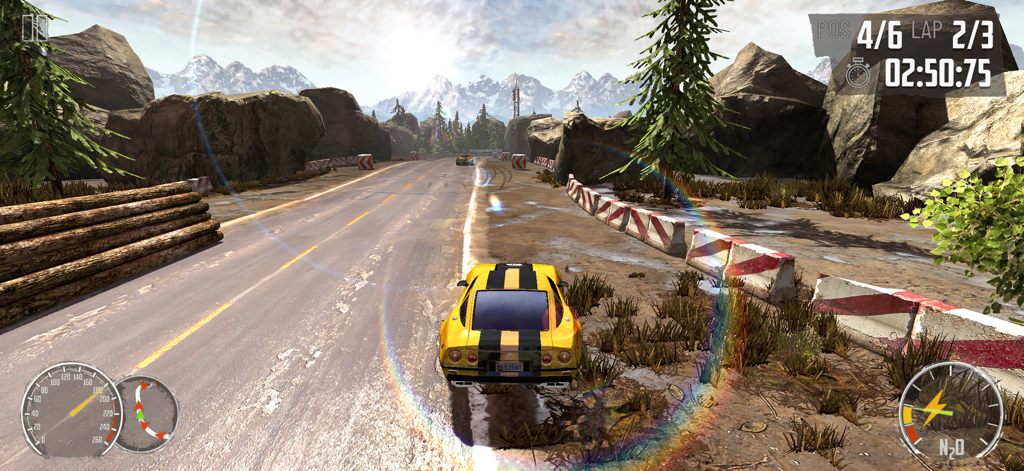 Un coche muscle amarillo compitiendo en una pista de montaña escénica en Junkyard Rush Racing.