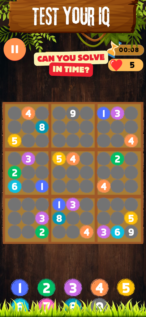 Un tablero de juego Sudoku colorido con círculos numerados sobre un fondo de madera y un encabezado de prueba de CI.