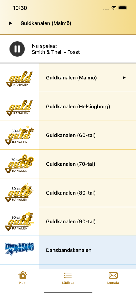 Guldkanalen - Interfaz de la aplicación móvil Guldkanalen que muestra una lista de canales de radio suecos categorizados por región y décadas de música.