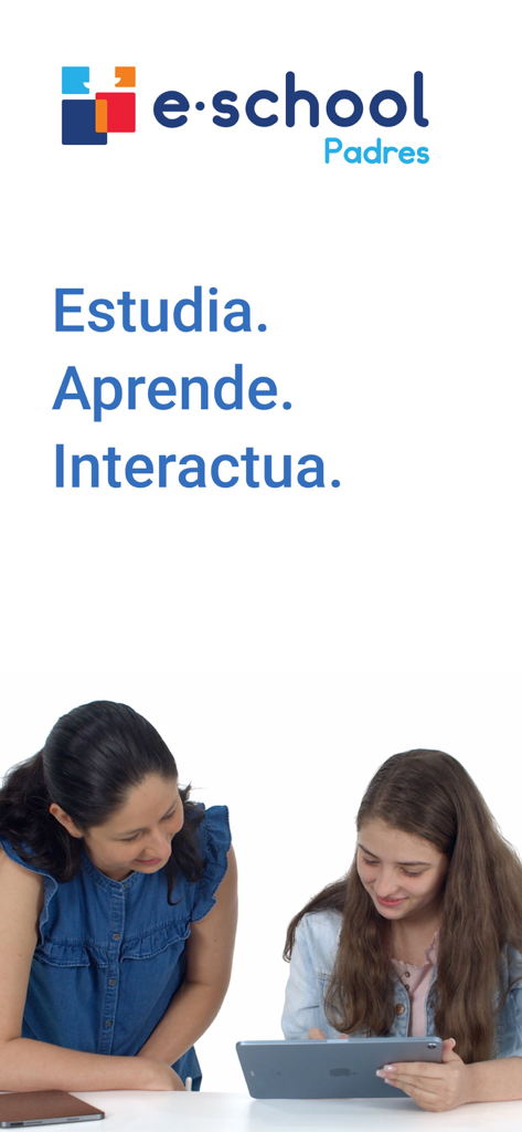 eschool padres - Madre e hija usando una tableta con el logo de eschool Padres