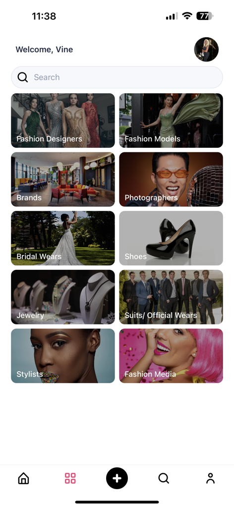 Sense N' Style - Interfaz de la app Sense N' Style mostrando una cuadrícula de categorías de la industria de la moda, incluyendo diseñadores, modelos y fotógrafos.
