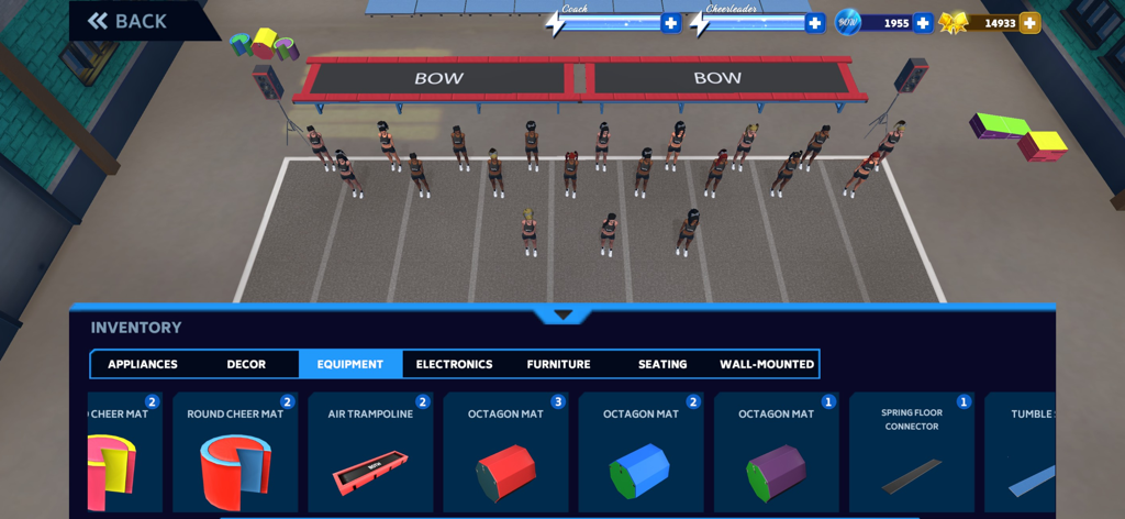 Boss of the World - Menu d'inventaire de la salle de cheerleading montrant l'équipement comme des tapis et des trampolines pour la personnalisation de la salle.