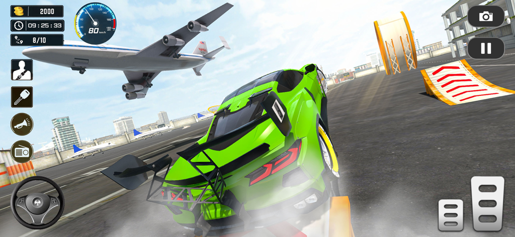 Extreme Car Racing: Stunt Game - Carro esportivo verde realizando um salto de dublê em mega rampa em um aeroporto com um avião no céu