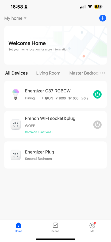 ENERGIZER SMART - Dashboard of the Energizer Smart app showing a list of connected smart home devices including light bulbs and plugs