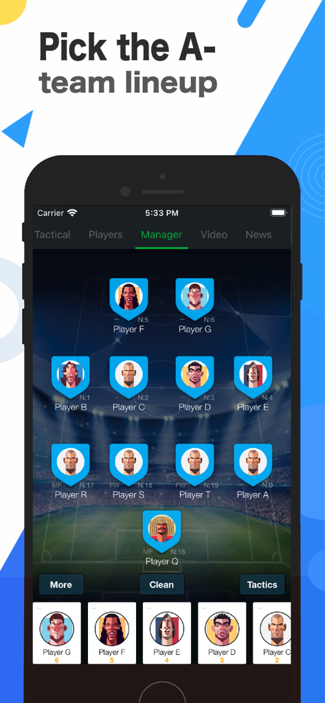 CoachBook - FanBook Football - Interface of the CoachBook app showing a football team lineup builder on a digital field