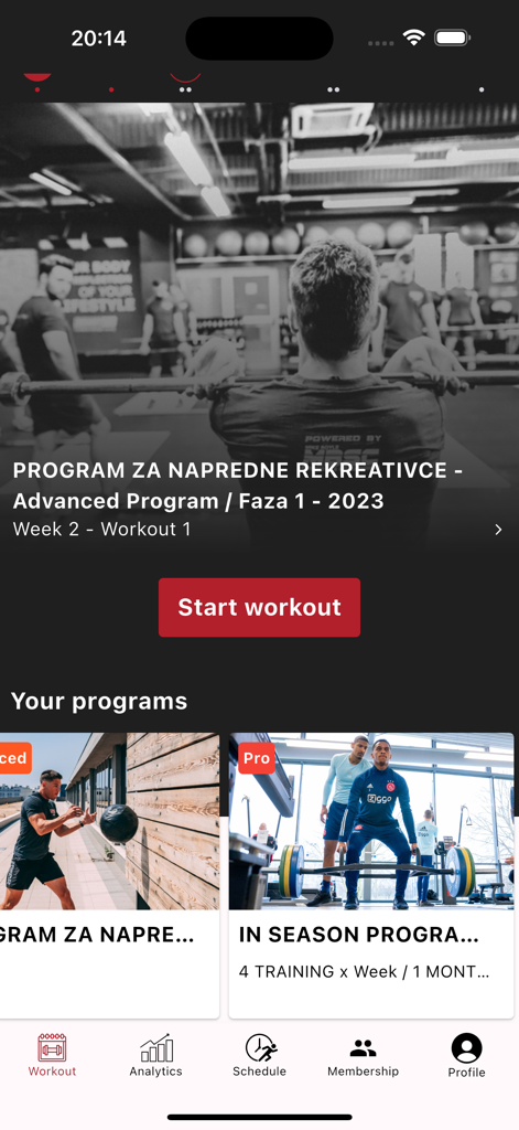 Startbildschirm der Smart Training CRO App, der personalisierte Trainingsprogramme und Fitness-Tracking-Funktionen zeigt