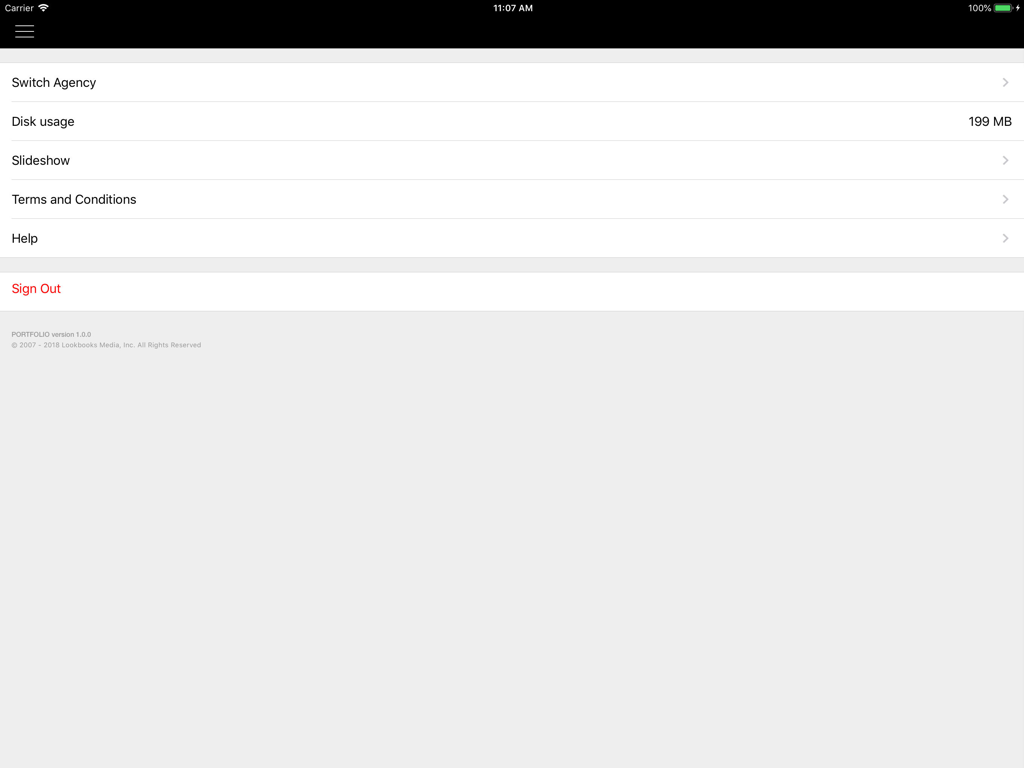 Einstellungen-Oberfläche der Lookbooks Portfolio App auf dem iPad mit Konto- und Speicheroptionen.