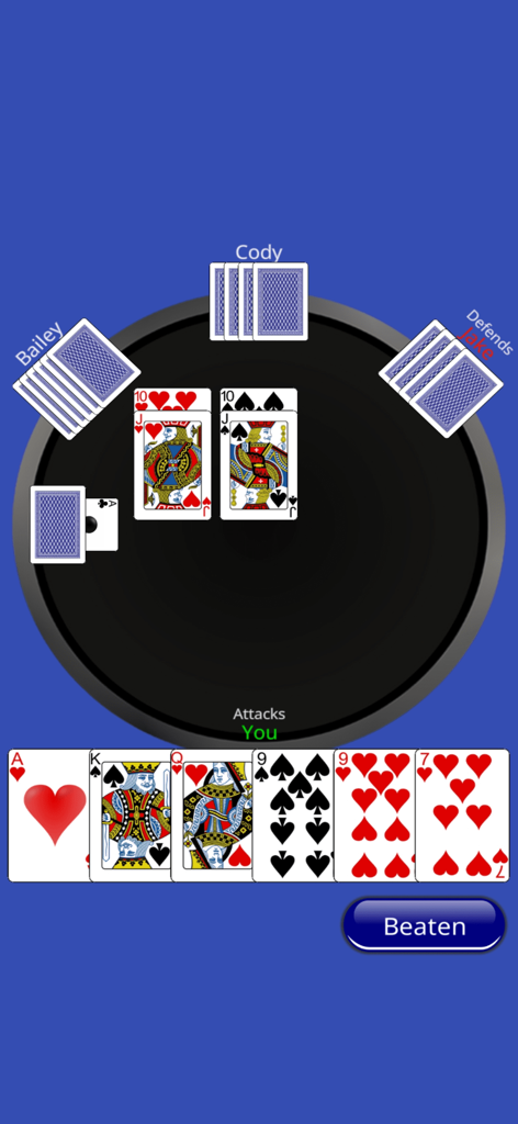 Tela de jogo do Durak Card Online Game mostrando uma partida em andamento entre quatro jogadores com várias cartas em uma mesa virtual