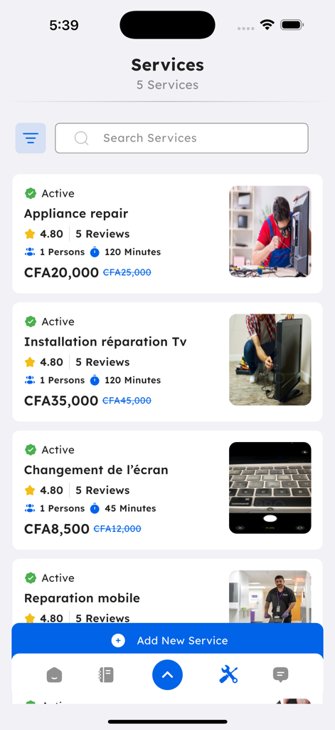 Tasko Pro - Interfaz de aplicación móvil que muestra una lista de servicios profesionales activos y listados de reparaciones