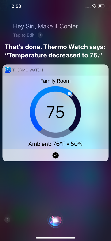 Interface de comando de voz da Siri mostrando ajuste de temperatura com o Thermo Watch em um iPhone