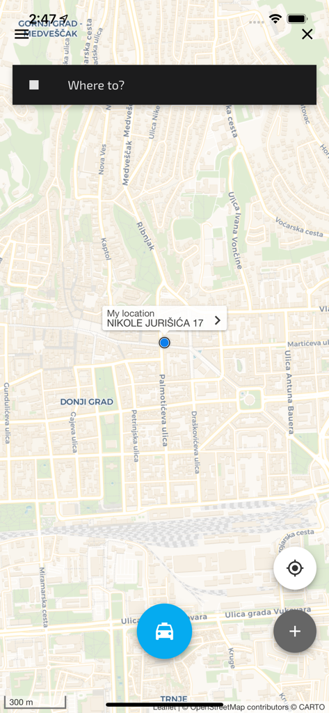 TAXI 1717 앱 화면, 현재 위치 표시기와 목적지 검색창이 있는 지도 표시