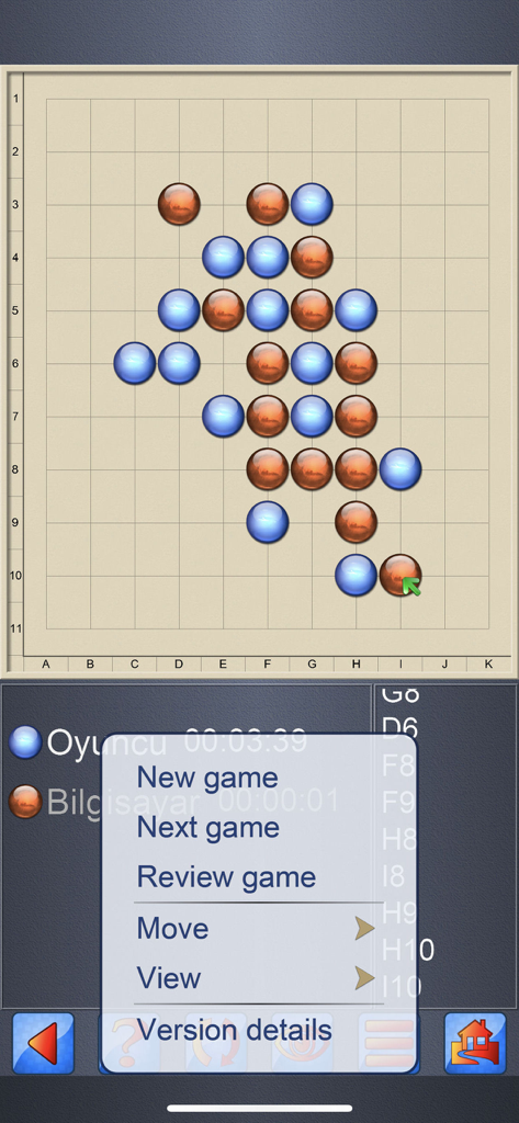 Gomoku V+, 5 in a line game. - Gameplay of Gomoku V+ showing a board with pieces and an options menu.