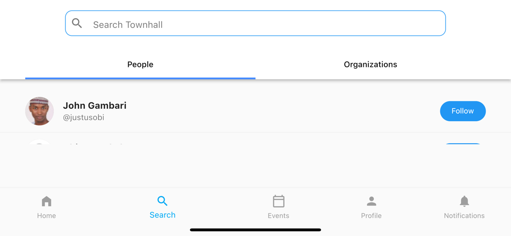 Interfaz de búsqueda de la aplicación Townhall que muestra las pestañas de personas y organizaciones con un perfil de usuario