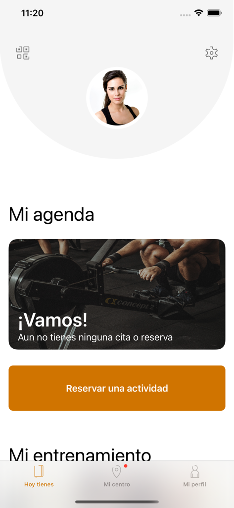 ULTRA GYM - Dashboard of the ULTRA GYM app showing a user profile and an activity booking section