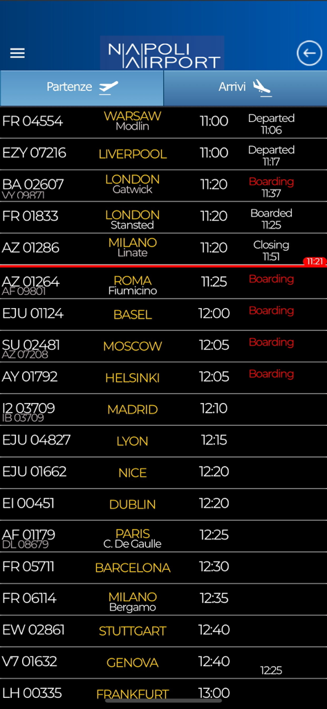나폴리 국제공항 모바일 앱의 실시간 항공편 출발 목록 및 상태 업데이트