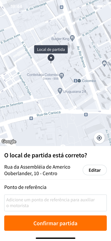ItaCar - Passageiro - Interfaccia mappa nell'app passeggero ItaCar per selezionare e confermare un luogo di prelievo con un pulsante arancione di conferma partenza