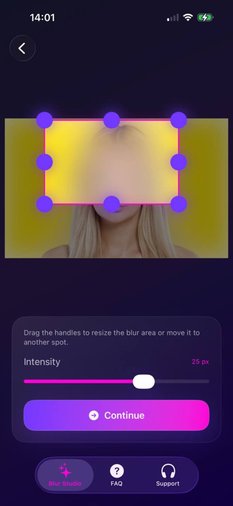 Captura de tela do aplicativo Blur Photo mostrando uma seleção de área de desfoque retangular manual sobre o rosto de uma pessoa com alças de redimensionamento roxas e um controle deslizante de intensidade abaixo.
