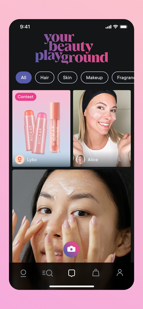 Lyko - Interfaccia dell'app Lyko che mostra un feed di bellezza sociale con categorie di trucco e cura della pelle