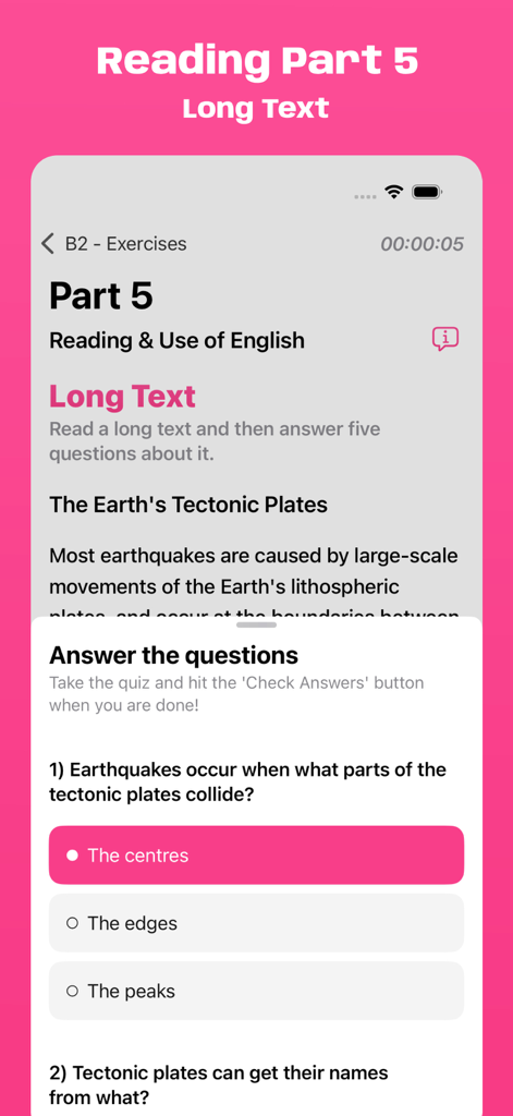 Schermata di pratica di lettura del simulatore dell'esame Cambridge B2 che mostra una domanda a scelta multipla per un lungo testo sulle placche tettoniche