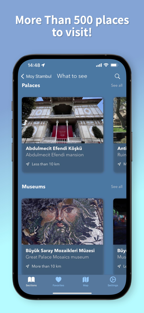 Interface de l'application MyIstanbul montrant des catégories pour les palais et les musées avec des photos et des informations de distance pour les voyageurs.