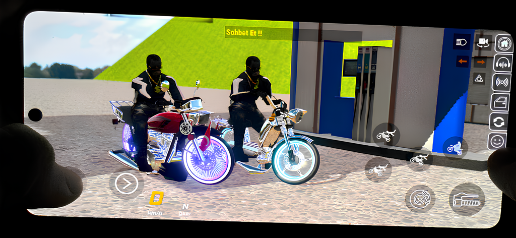 CG Moto Online - Motorcycle - Two customized motorcycles and riders at a meeting point in CG Moto Online