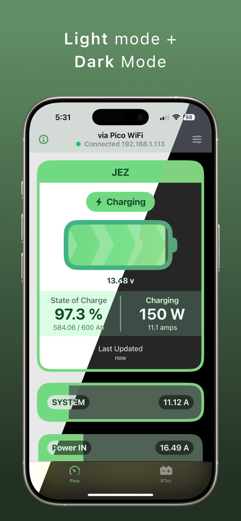 Battery Monitor - Application Moniteur de Batterie affichant l'état de charge en temps réel et les métriques du système dans les modes clair et sombre