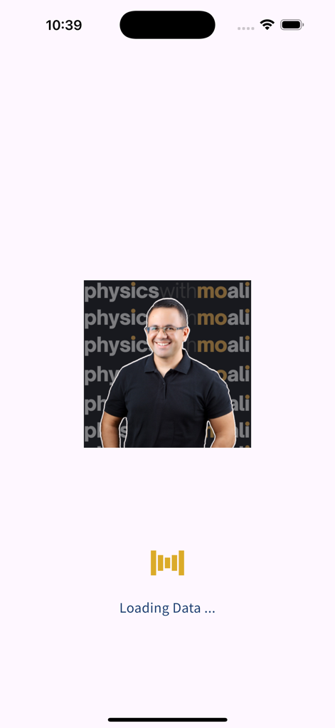 Physics With Mo ali - Pantalla de inicio de la aplicación Physics With Mo Ali con un retrato del instructor Mohammed Ali y un indicador de carga de datos.