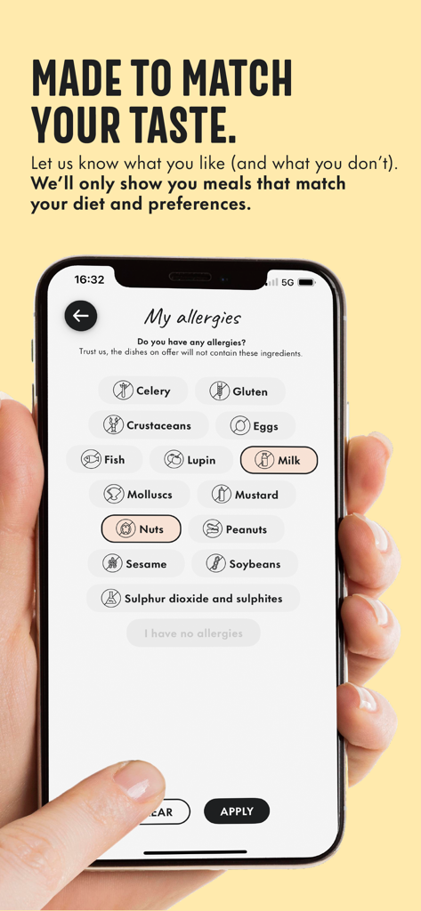 Tela de smartphone mostrando a página de seleção de alergias do aplicativo Foodles com leite e nozes destacados