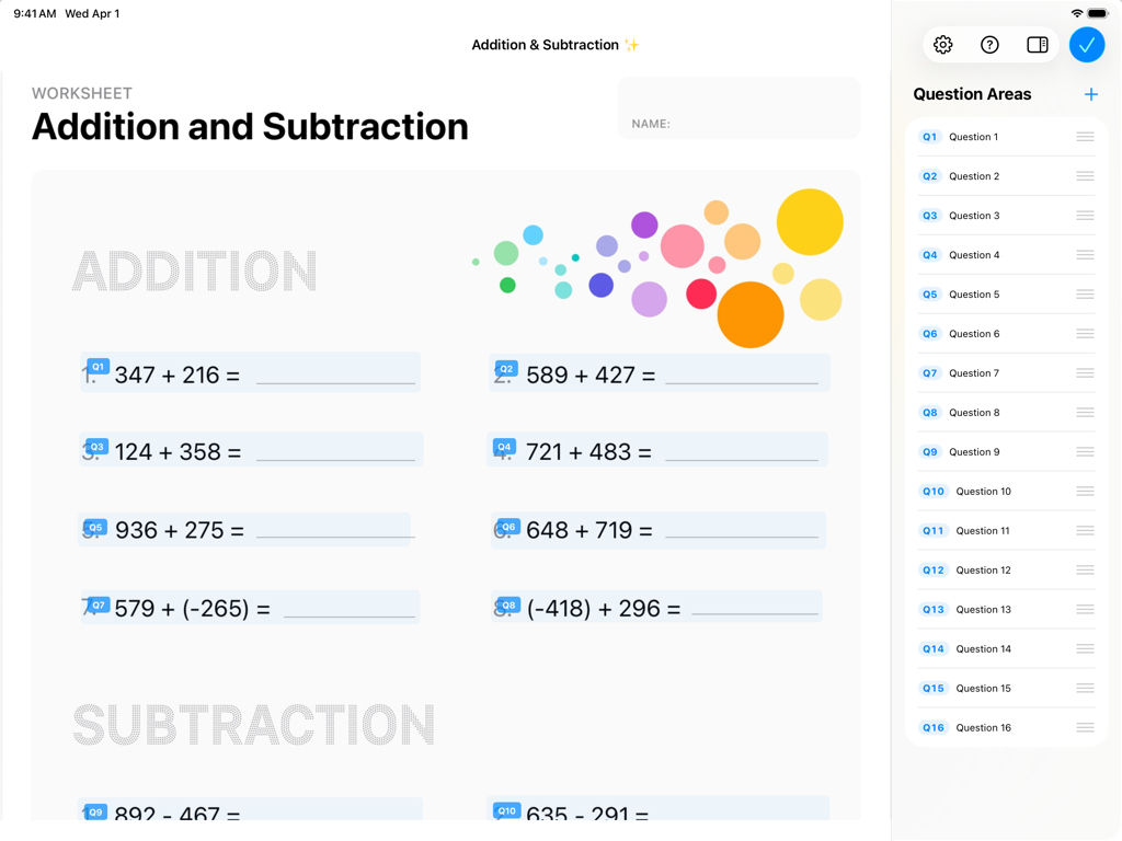 Apple Schoolworkアプリのインターフェース。足し算の問題と質問領域のサイドバーリストが表示されたデジタル数学ワークシート。