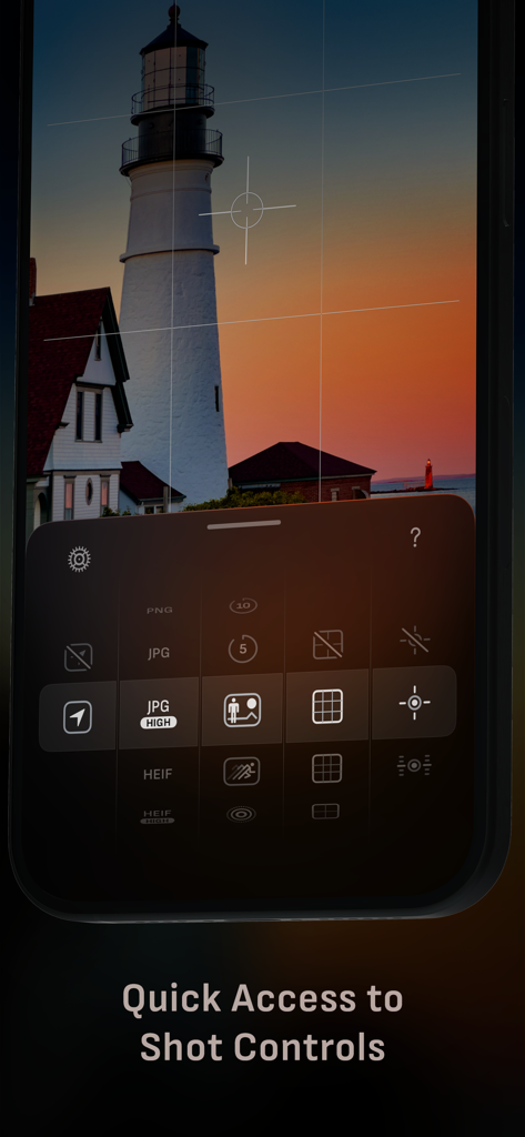 Camera M App-Oberfläche mit manuellen Aufnahme-Steuerelementen und einem Leuchtturm-Foto bei Sonnenuntergang.