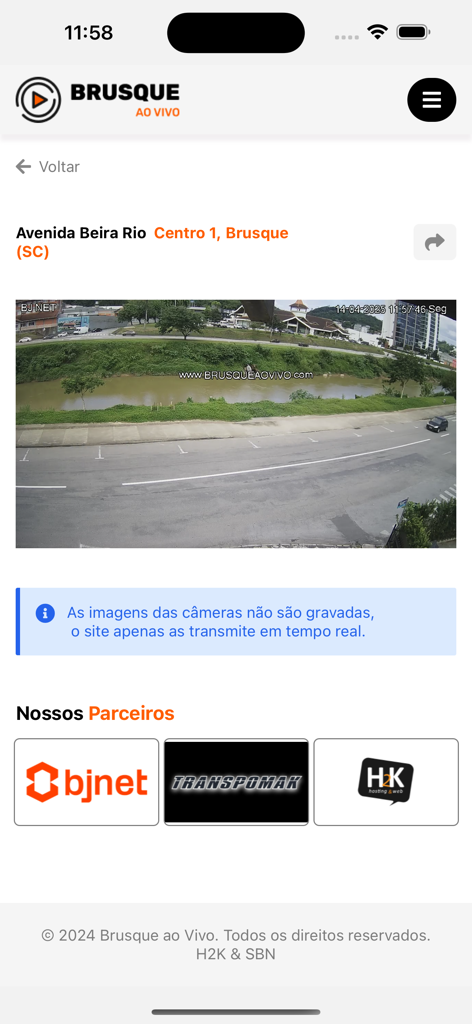 交通と天候を示すブルスケのアベニーダ・ベイラ・リオのライブカメラストリーム