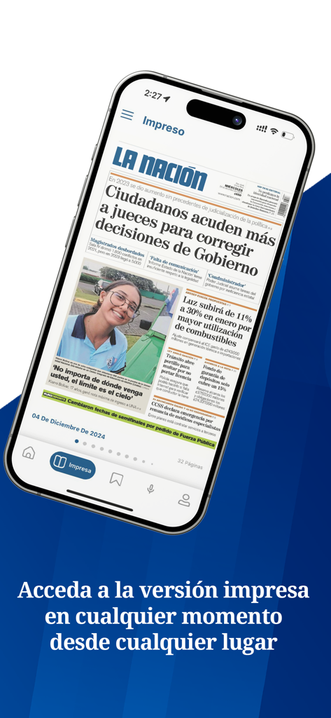 La Nación Costa Rica - iPhone che visualizza la versione stampata digitale del giornale La Nación Costa Rica con vari titoli di notizie.