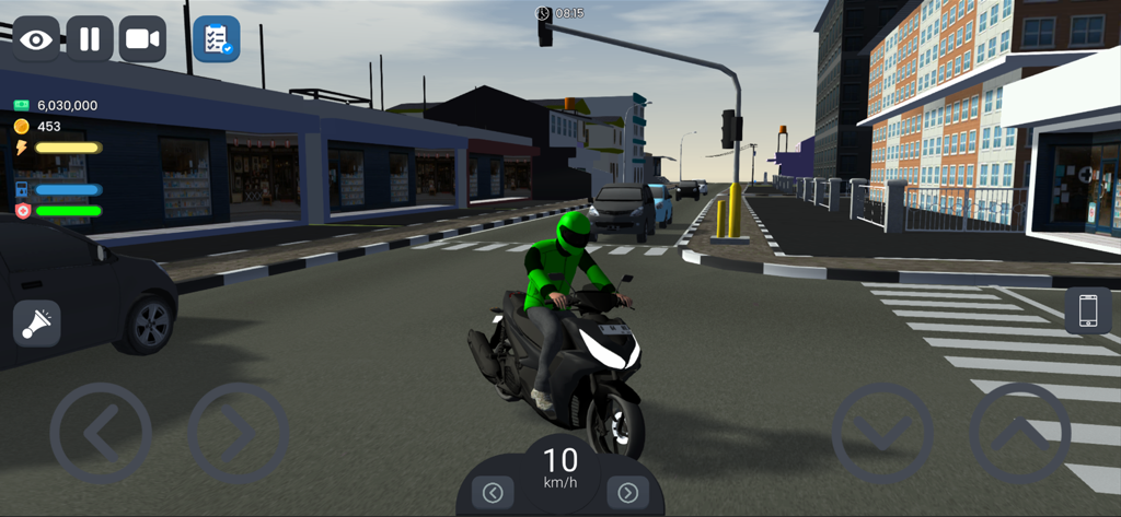 Ojol The Game - Un pilota di moto con una giacca verde che guida per una strada urbana in Ojol The Game.