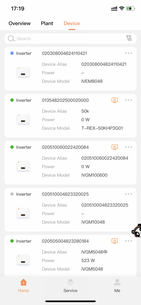 Fsolar - Fsolar app screen displaying a list of solar inverters with power output and model information