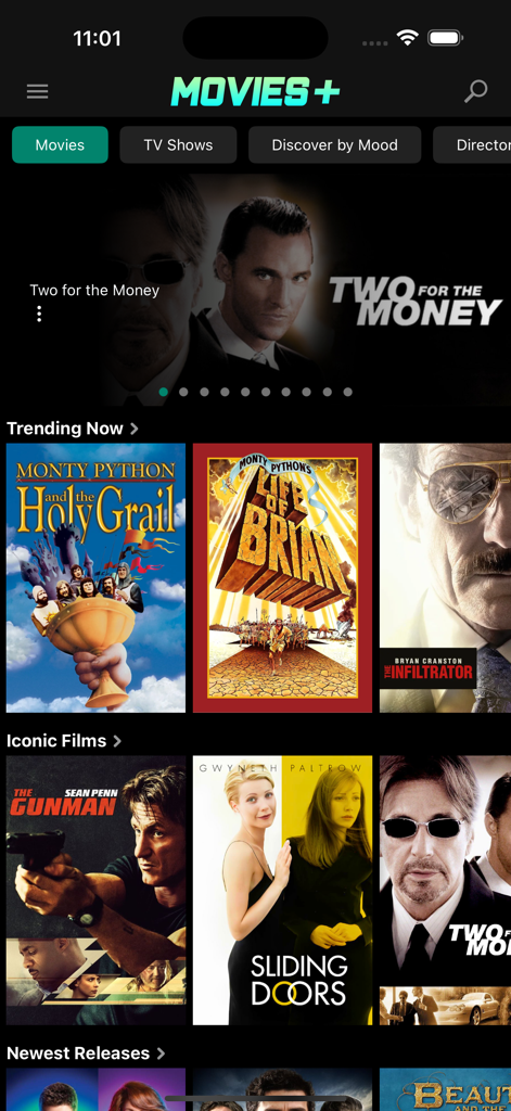 Movies +: Movies & TV Shows - Pantalla de inicio de la aplicación Movies Plus que muestra categorías de películas y títulos de películas de moda como Monty Python y Sliding Doors.