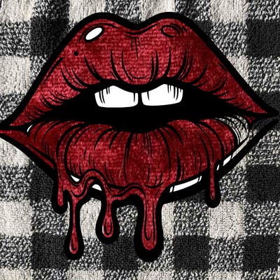 lips that look realistic and drip