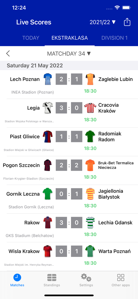 Écran d'application mobile affichant les résultats des matchs de football de la ligue polonaise Ekstraklasa
