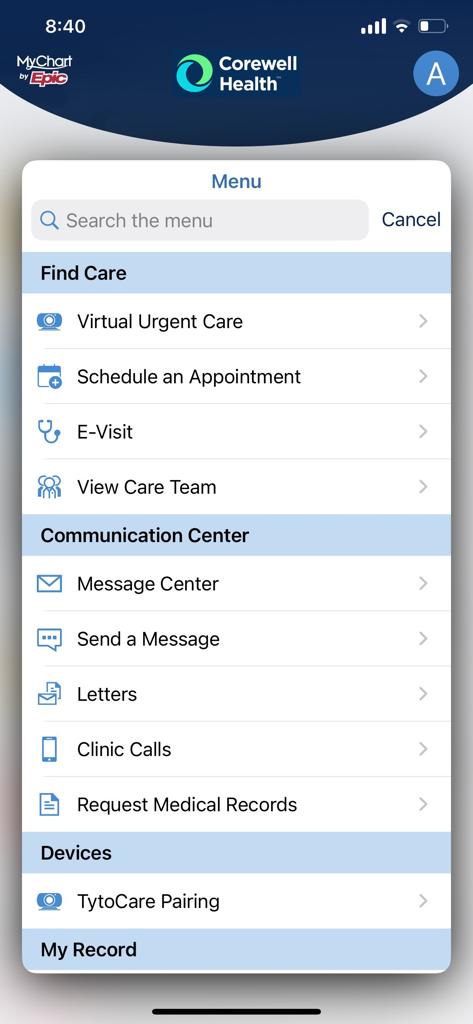 Menu de navegação do aplicativo Corewell Health mostrando serviços médicos como atendimento de urgência virtual e agendamento de consultas