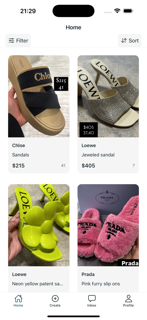 Cachet App - Startbildschirm der Cachet App mit Luxus-Designer-Sandalen von Marken wie Chloe und Prada.