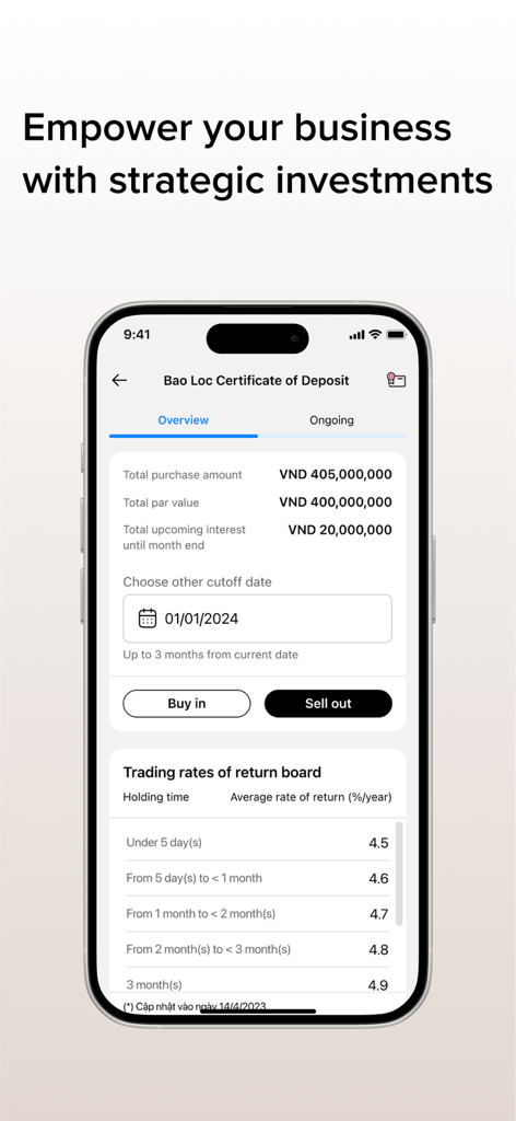 Aplicativo móvel Techcombank Business mostrando taxas de investimento em certificados de depósito e detalhes do saldo da conta