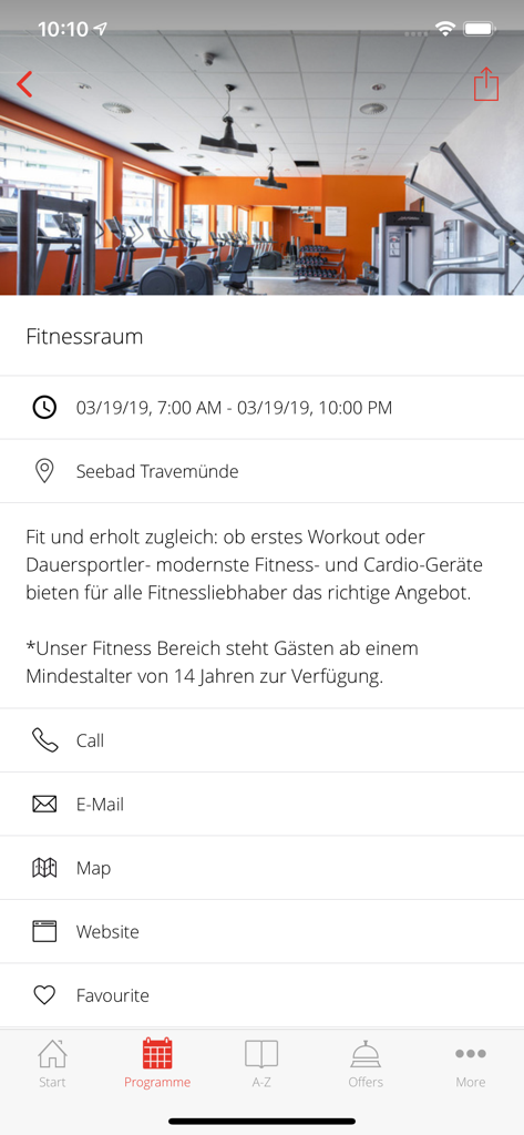 aja Resorts - A tela de detalhes da sala de fitness no aplicativo aja Resorts apresentando equipamentos de ginástica e horários de funcionamento.