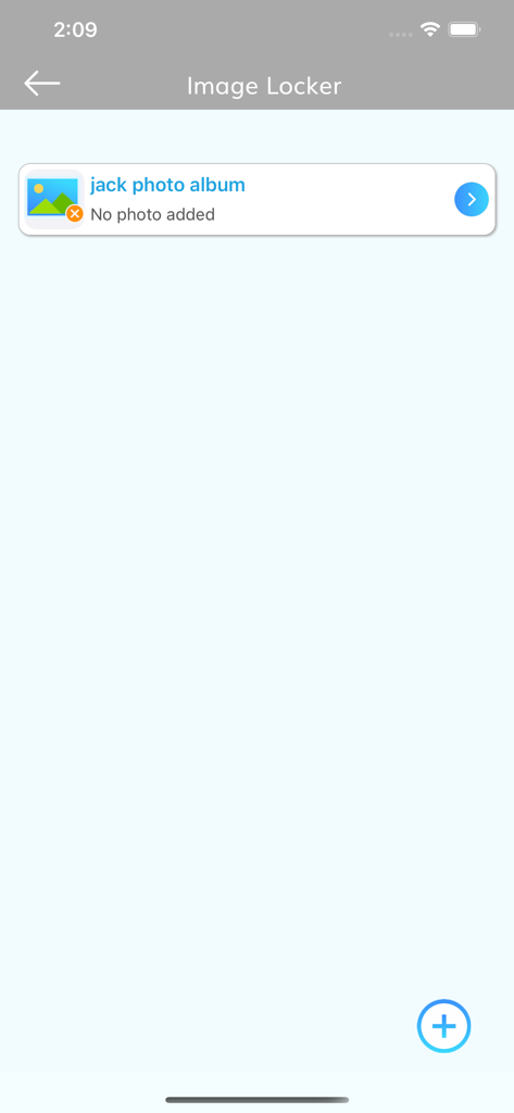 Calculator Vaultアプリ内のプライベート写真アルバム管理画面。