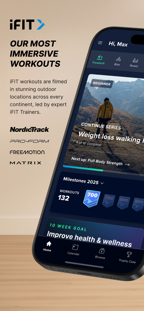 iFIT Workouts App Dashboard mit Fitnessmeilensteinen und einer Gehserie zur Gewichtsreduktion