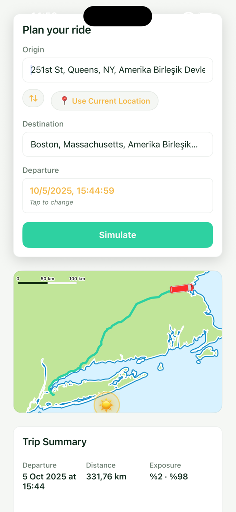 La interfaz de la aplicación Shady Way para planificar un viaje en autobús de Queens a Boston con un mapa que muestra la ruta y la posición del sol.